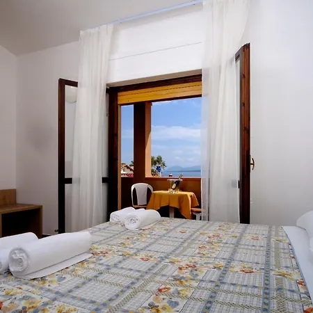 Residence Appartamenti Caffarena Àrbatax Esterno foto