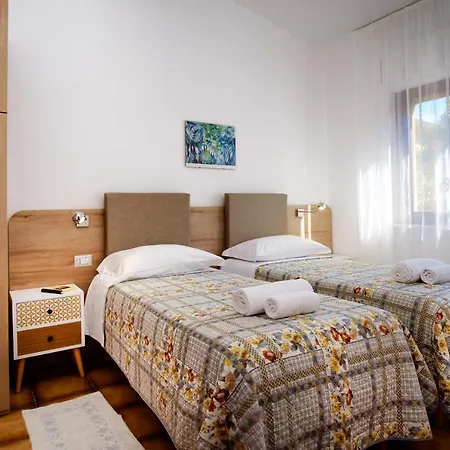 Residence Appartamenti Caffarena Àrbatax Esterno foto