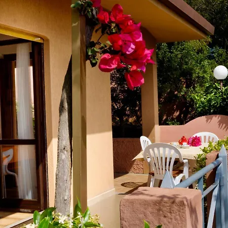 Residence Appartamenti Caffarena Àrbatax Esterno foto
