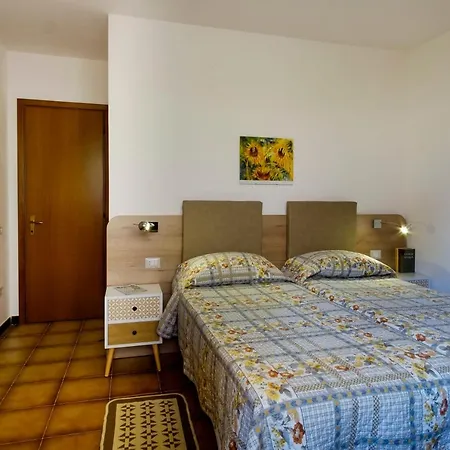 Residence Appartamenti Caffarena Àrbatax Esterno foto
