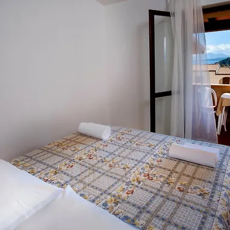 Residence Appartamenti Caffarena Àrbatax Esterno foto