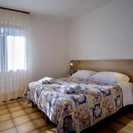 Residence Appartamenti Caffarena Àrbatax Esterno foto